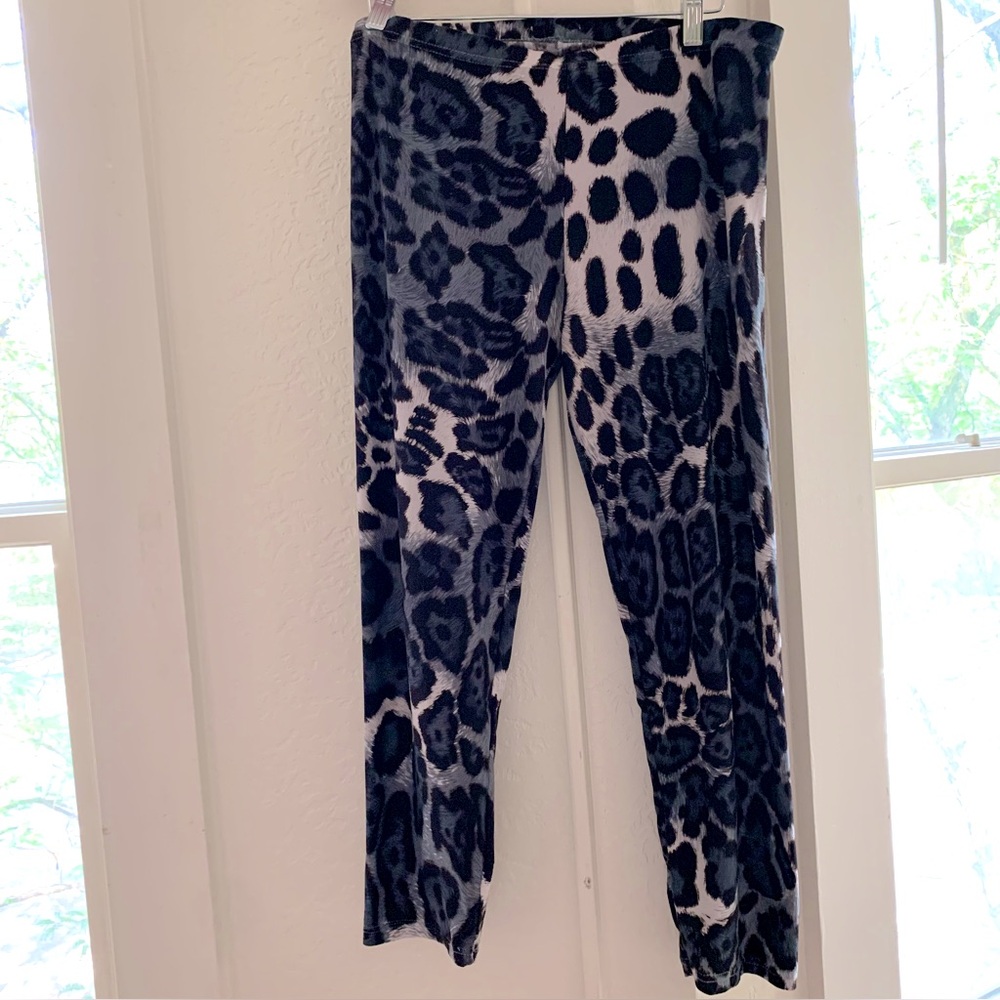 Leopard Print Yoga Pants M